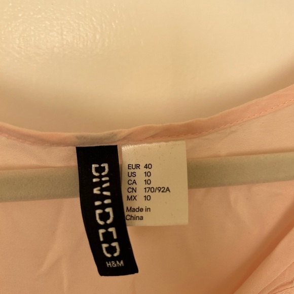 Pink boho top with lace detail - Picture 2 of 4